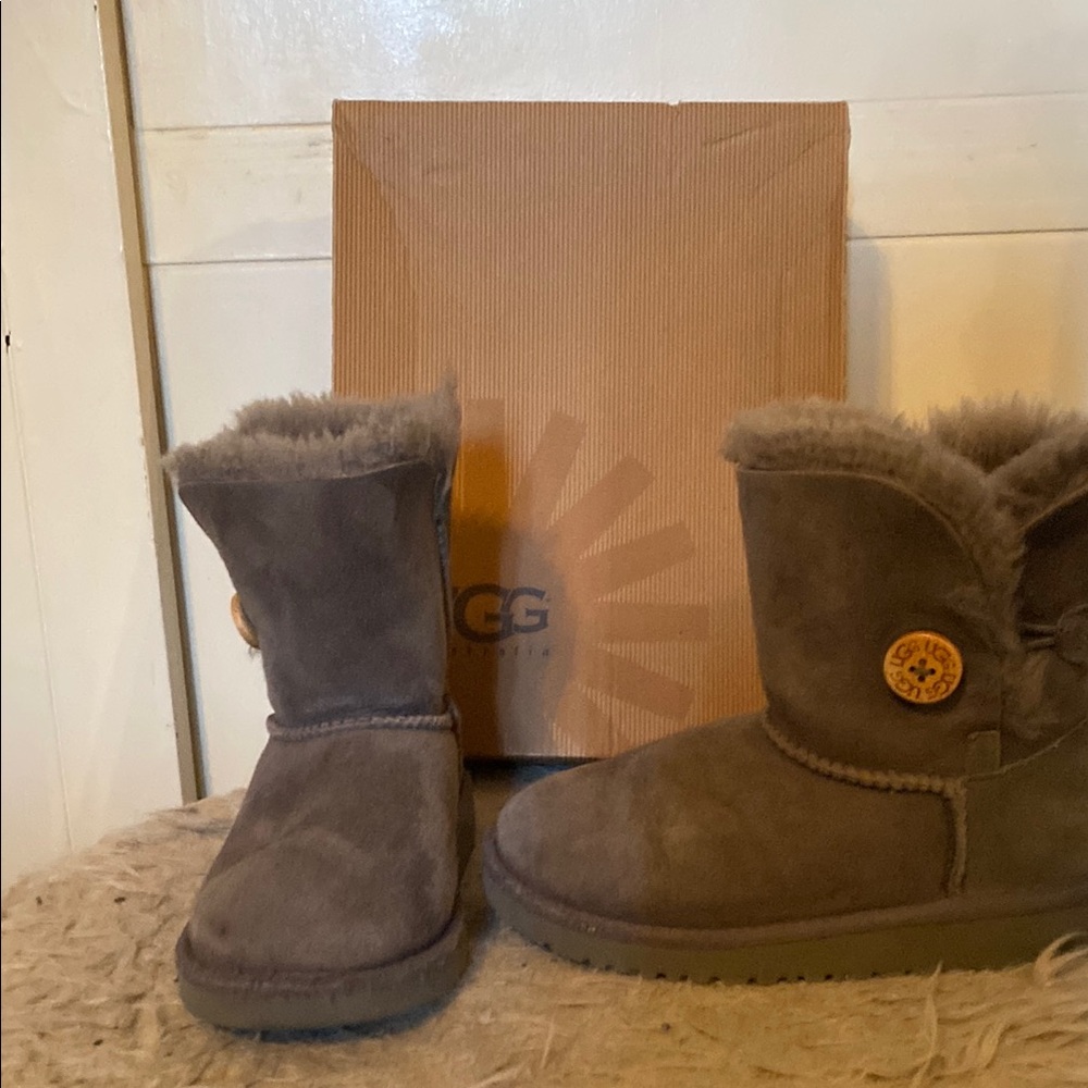 UGG Kids Classic Button Boots - Brown